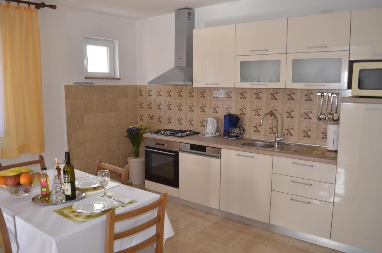 Apartment Ana Kastel Sucurac Экстерьер фото