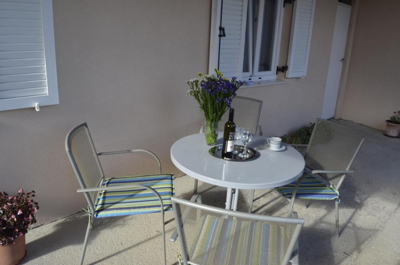 Apartment Ana Kastel Sucurac Экстерьер фото