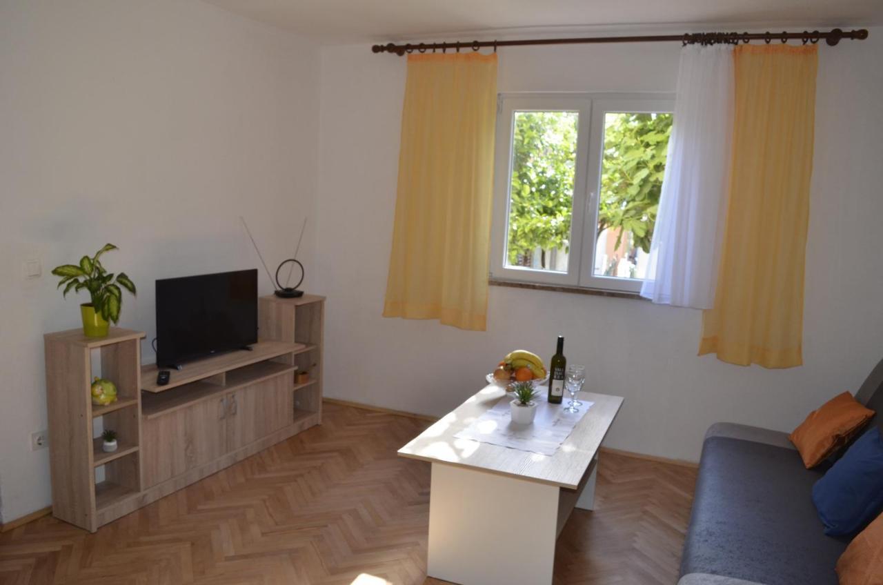 Apartment Ana Kastel Sucurac Экстерьер фото