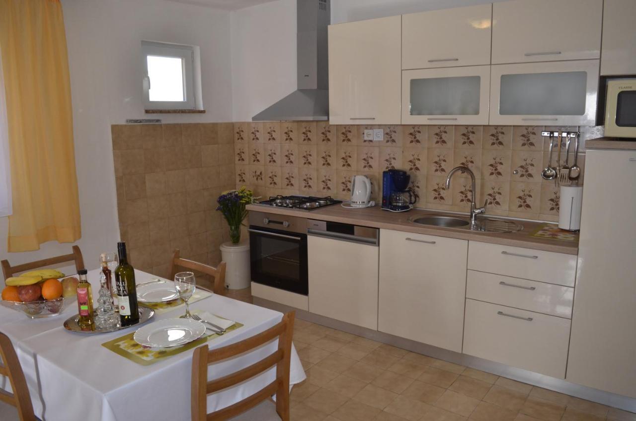 Apartment Ana Kastel Sucurac Экстерьер фото